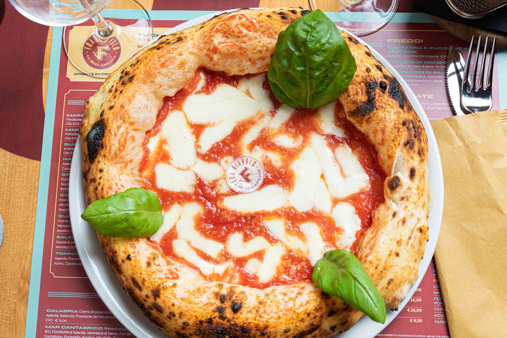 pizza-napoletana-storia-e-segreti-per-la-ricetta-dellimpasto-perfetto_1659000135